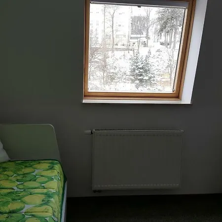 Rodzinny Z Ogrodem - Blizej Zdroju Holiday home Polanica-Zdroj