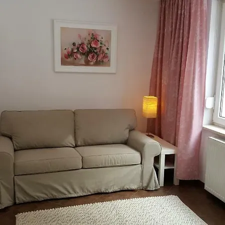 Feriehus Rodzinny Z Ogrodem - Blizej Zdroju *