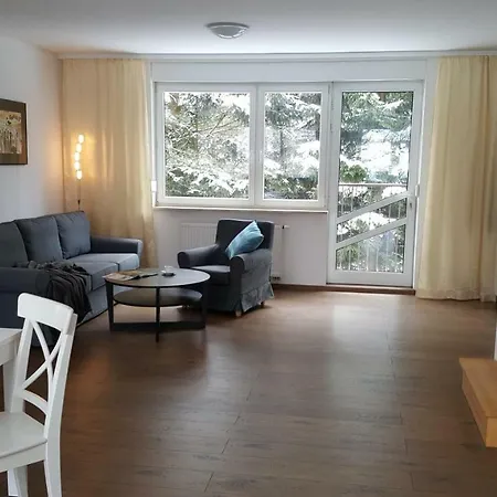 Feriehus Rodzinny Z Ogrodem - Blizej Zdroju