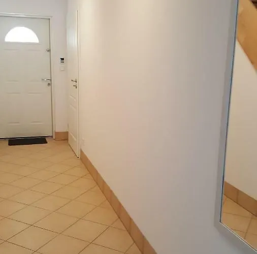 Rodzinny Z Ogrodem - Blizej Zdroju Feriehus Polanica-Zdrój