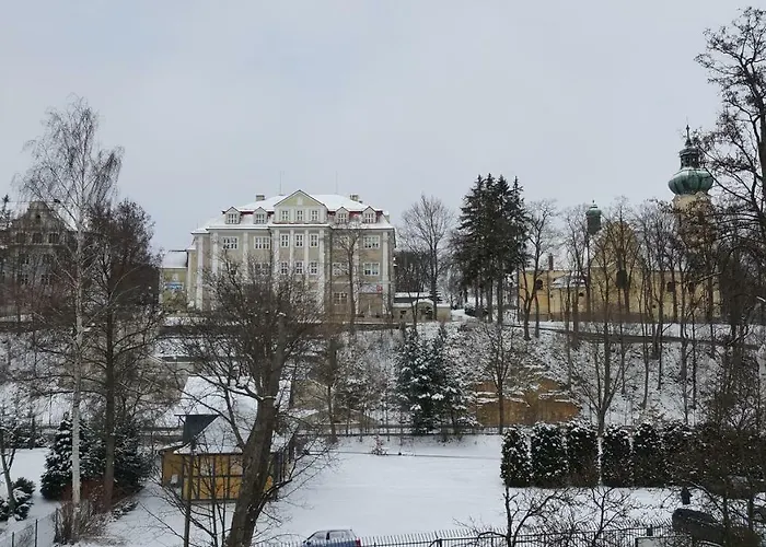 Rodzinny Z Ogrodem - Blizej Zdroju Feriehus Polanica-Zdrój