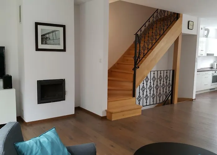 Rodzinny Z Ogrodem - Blizej Zdroju Feriehus Polanica-Zdrój