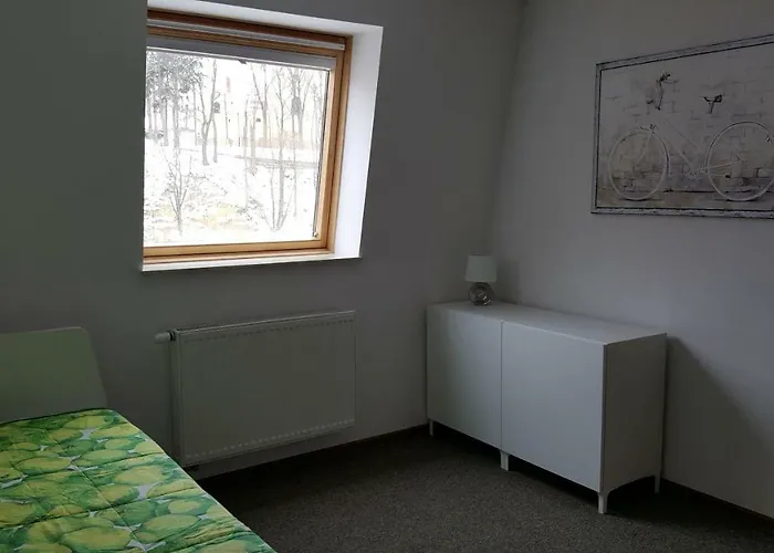 Feriehus Rodzinny Z Ogrodem - Blizej Zdroju