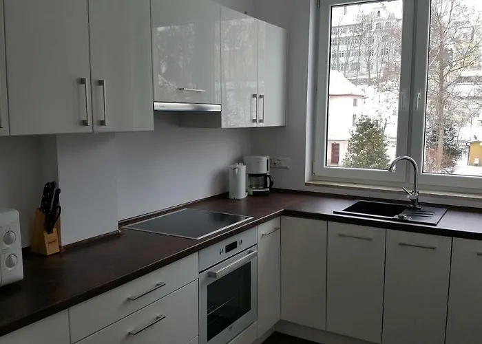 Feriehus Rodzinny Z Ogrodem - Blizej Zdroju *